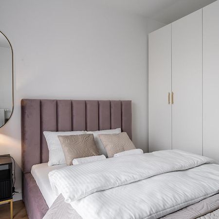 Rentplanet - Legnicka Residence Wroclaw Bagian luar foto