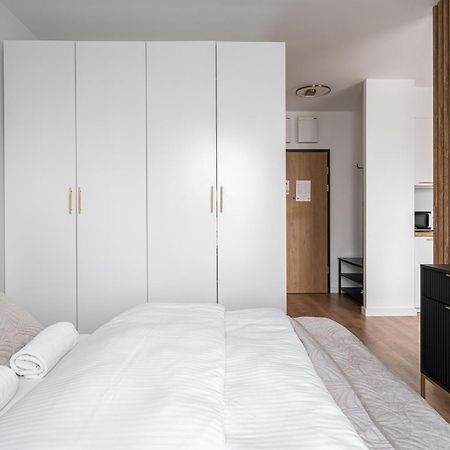 Rentplanet - Legnicka Residence Wroclaw Bagian luar foto