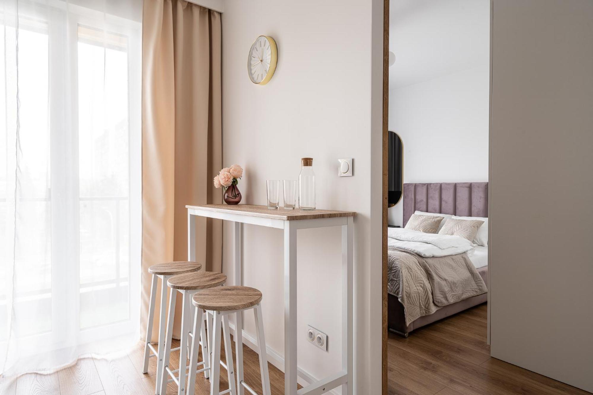 Rentplanet - Legnicka Residence Wroclaw Bagian luar foto