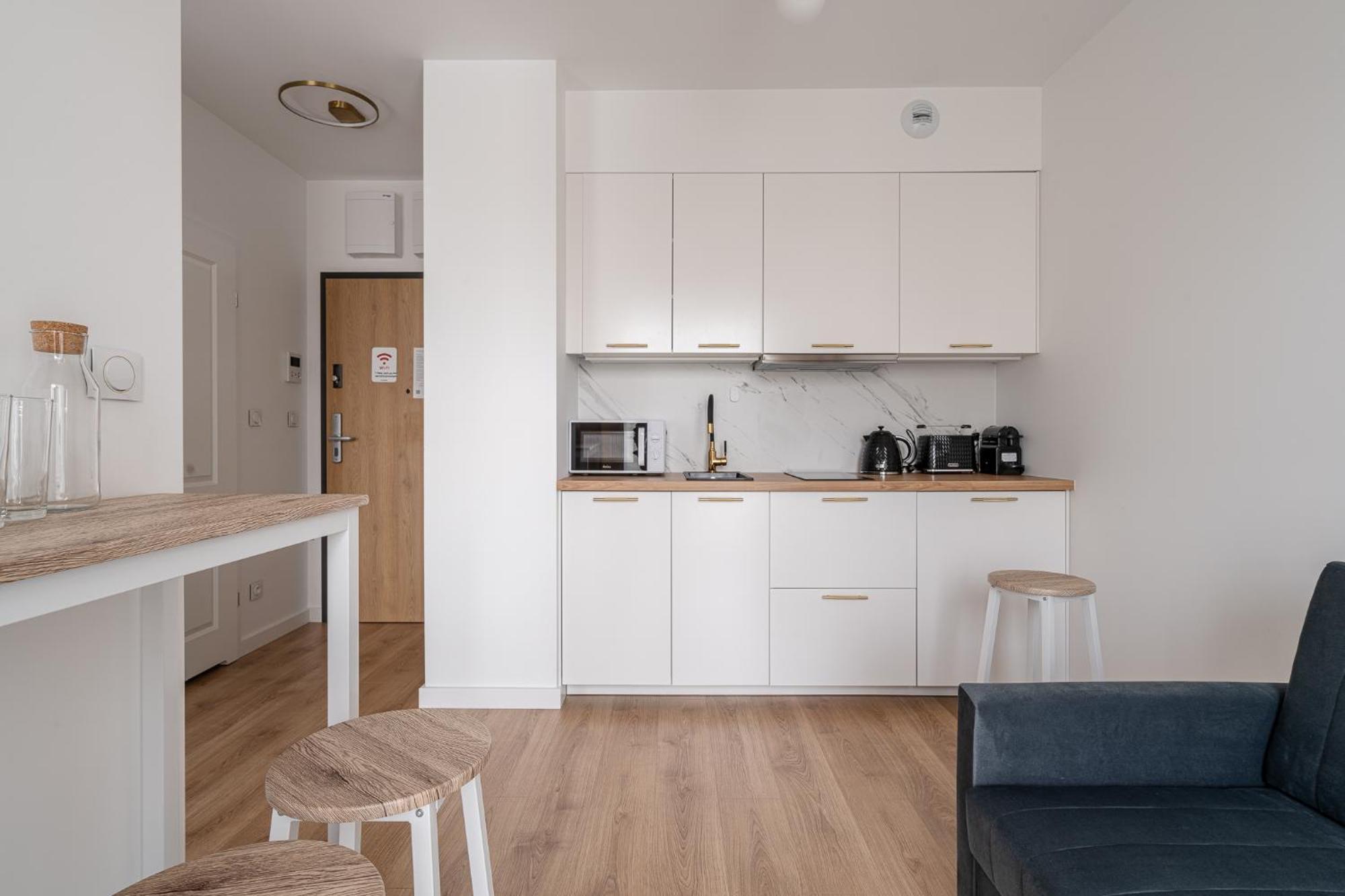 Rentplanet - Legnicka Residence Wroclaw Bagian luar foto