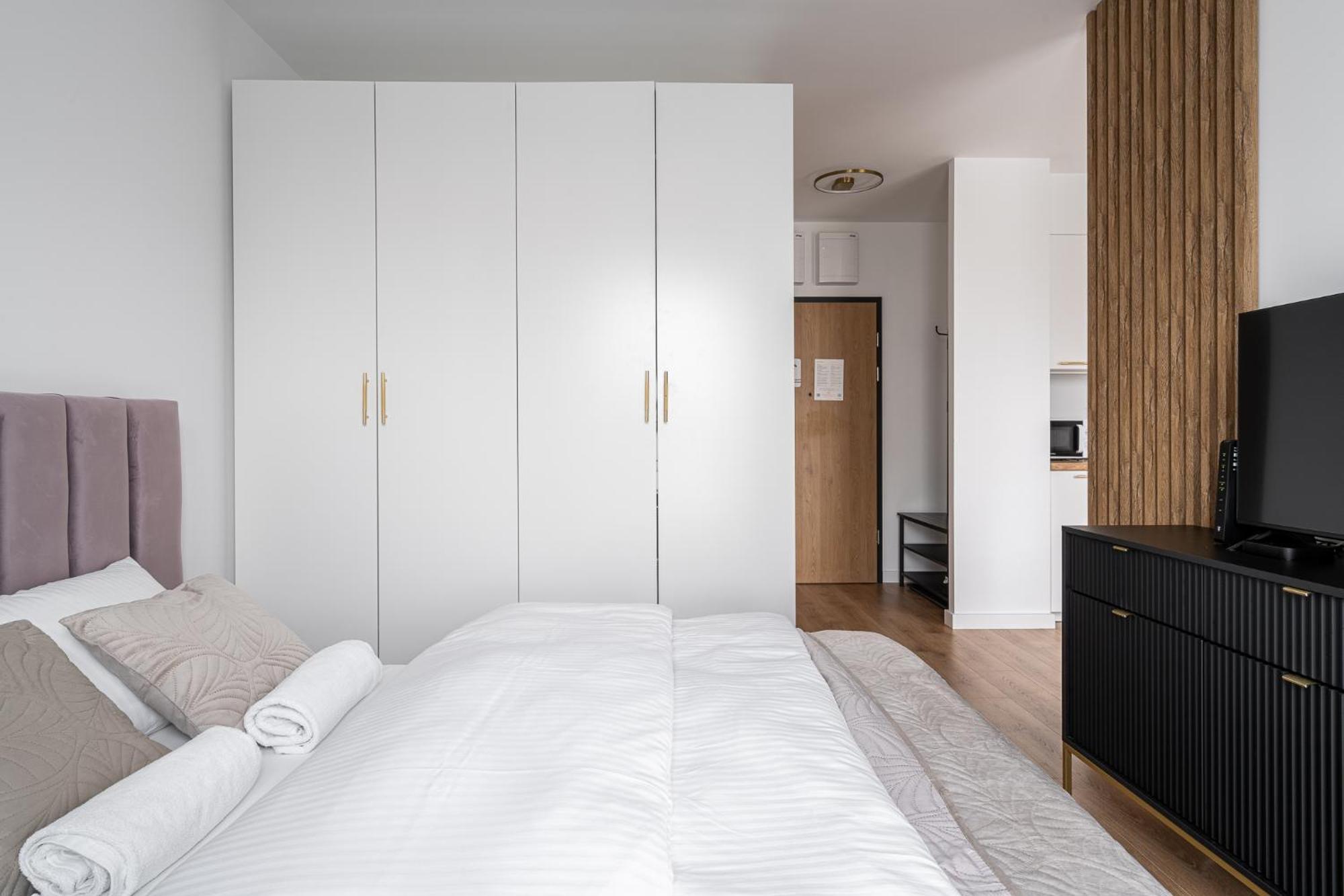 Rentplanet - Legnicka Residence Wroclaw Bagian luar foto